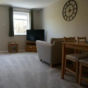 2 Bedroom House Walking Distance To Centre With Free Parking Holiday home York